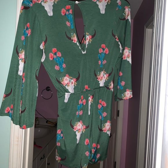 ⭐️boho romper⭐️ - Picture 3 of 3